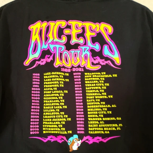 Buc-ee's T-Shirt Size XL - Picture 2 of 3